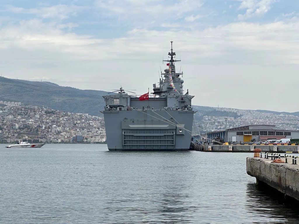 تطبيق طبي متقدم على متن TCG Anadolu: عملية مدعومة بالجيل الخامس