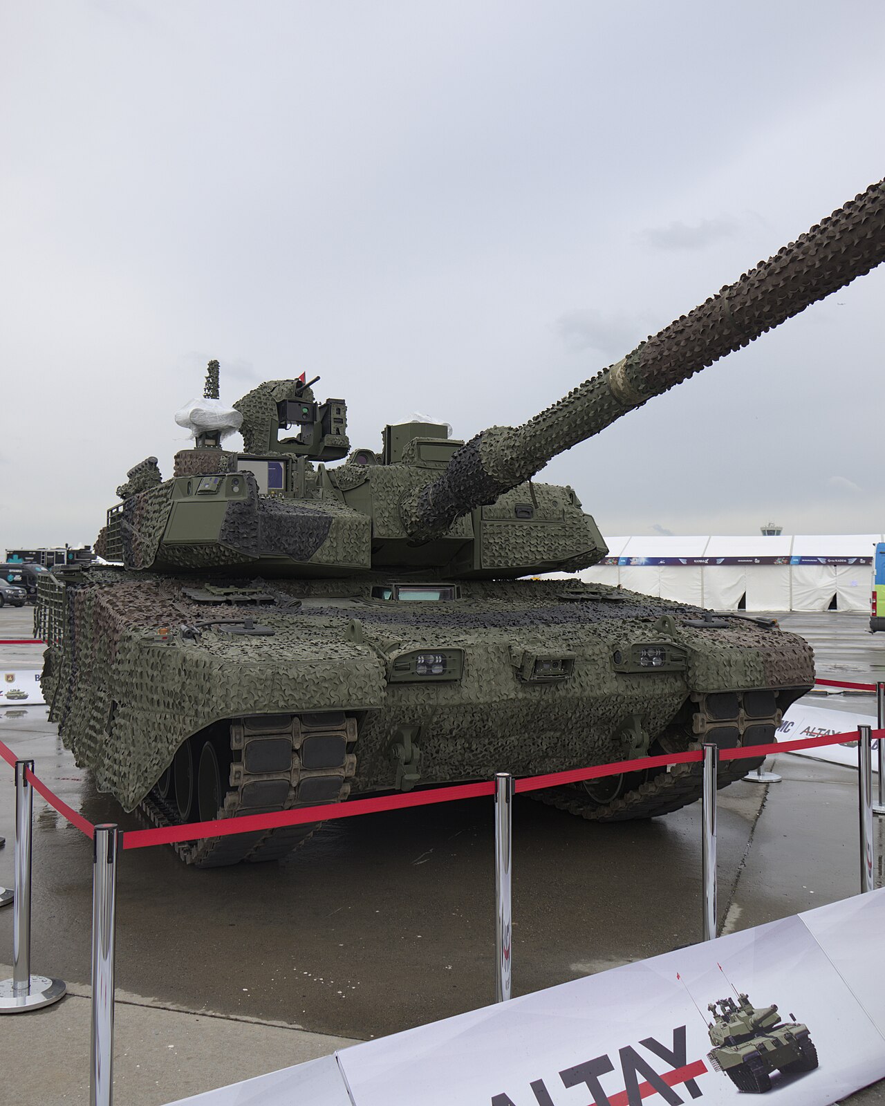 Korean Diesel Powers the ALTAY Tank While the Turkish BATU Waits