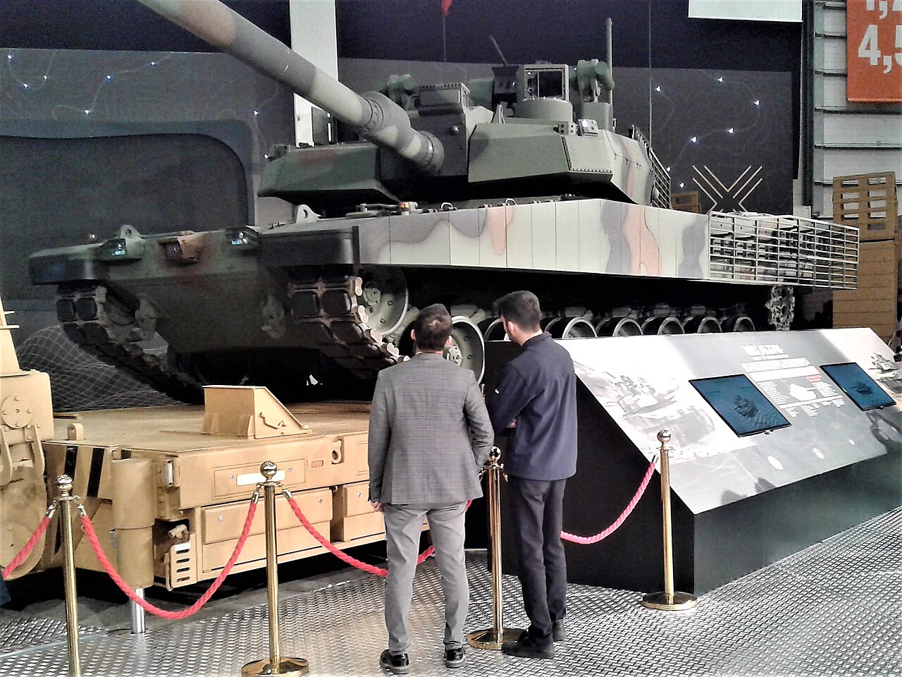 How the Altay Tank Compares With Germany’s Leopard 2A7