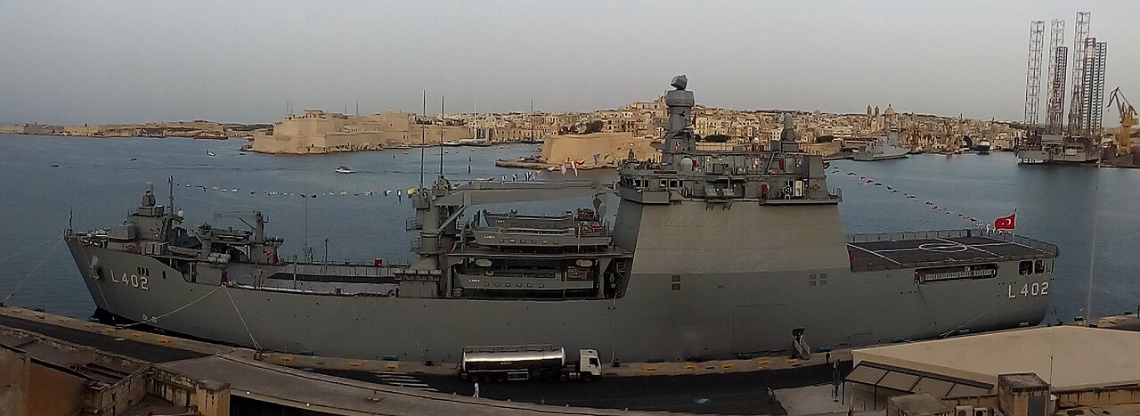 Anadolu Shipyard Built Türkiye’s Tank Landing Ships and Is Now Building Altay-Capable Landing Craft